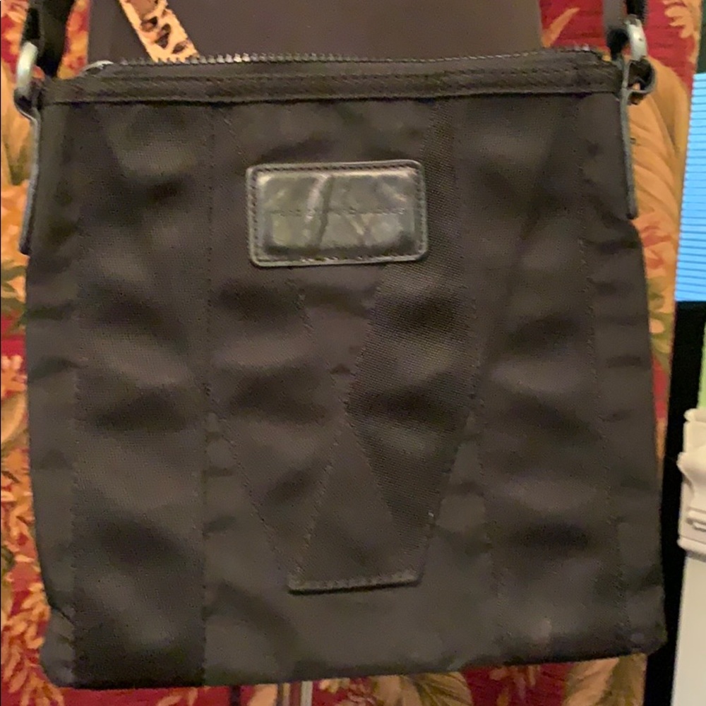 Mark Jacob up black cross body